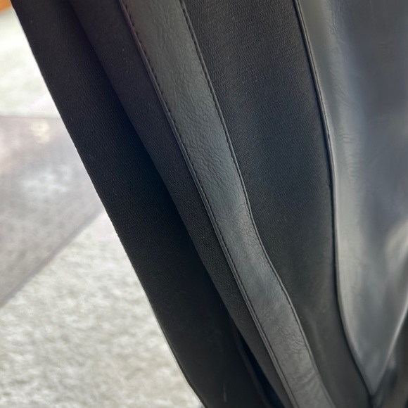 Tall black boots - Picture 3 of 3